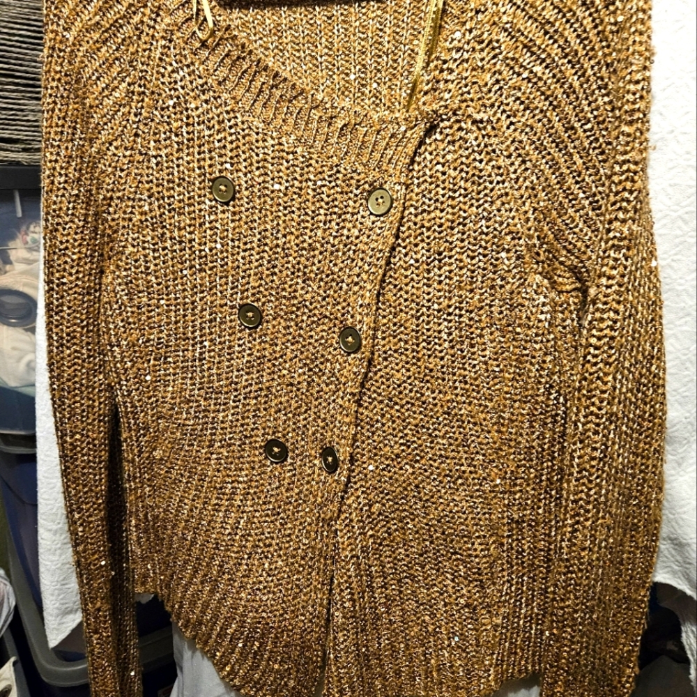 Sweater. New no tags